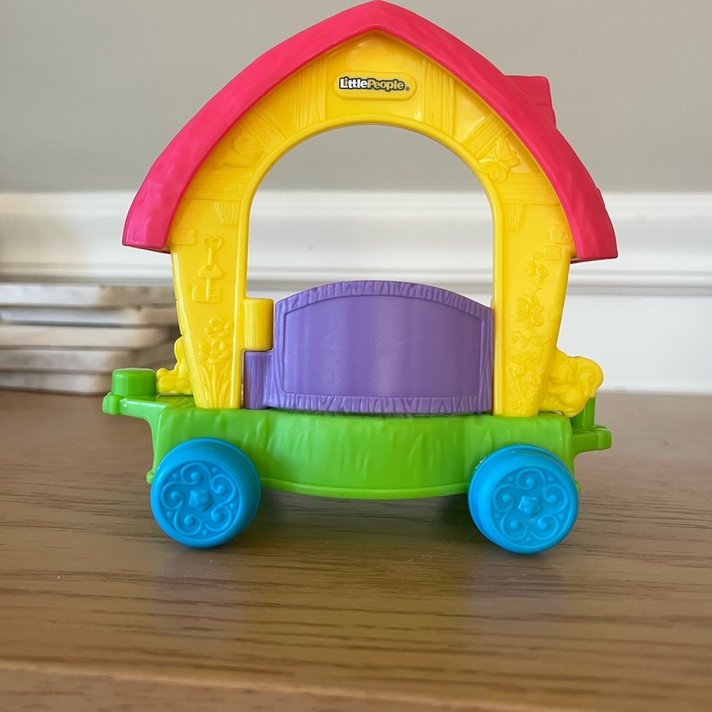 Little People Snow White Parade Float